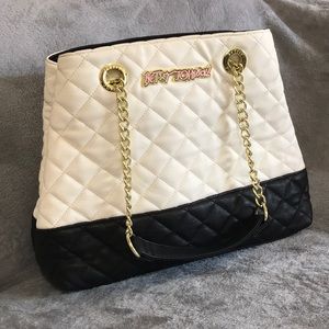 Betsey Johnson black & white quilted purse